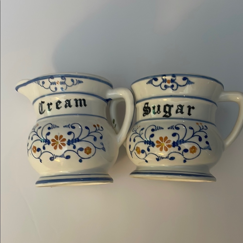 Floral Cream and Sugar Set